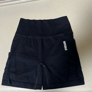 Black gym shark shorts